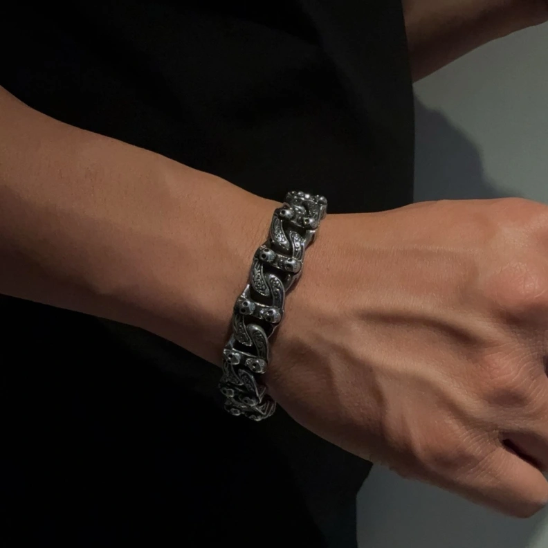 Fashionable Chrxmx Hxxrts Bracelets 298044