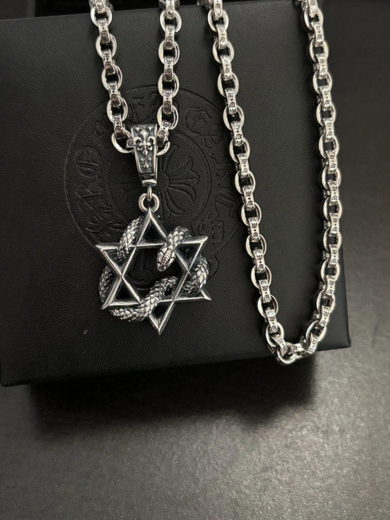 Chrxmx Hxxrts Necklaces Breathable 297553