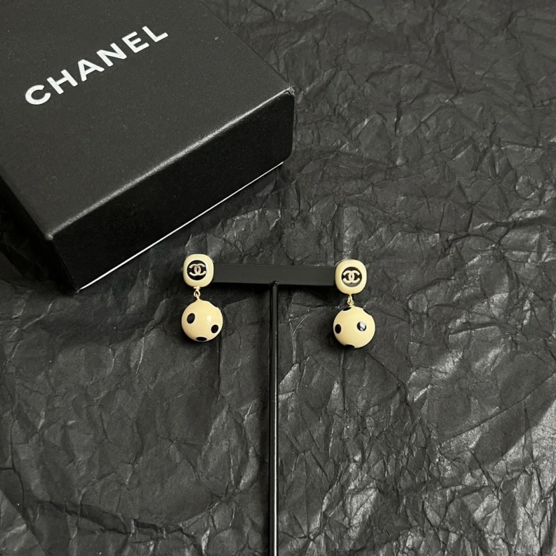 Flexible Chxnxl Earrings 286959