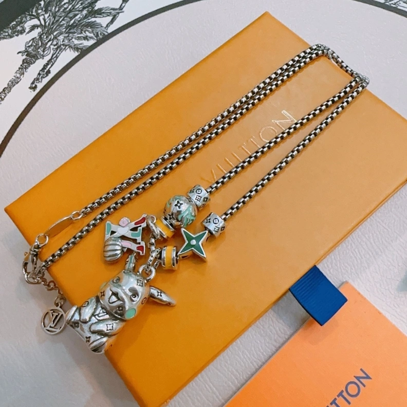 Functional LX Necklaces 309187