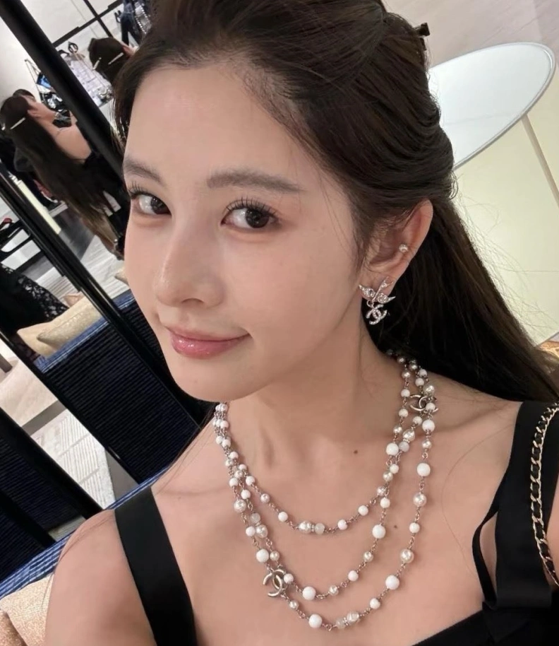 Elegant Chxnxl Earrings 286953