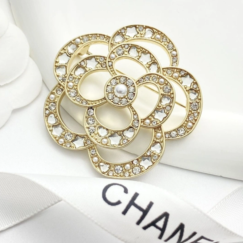 Unique Chxnxl Brooches 287724
