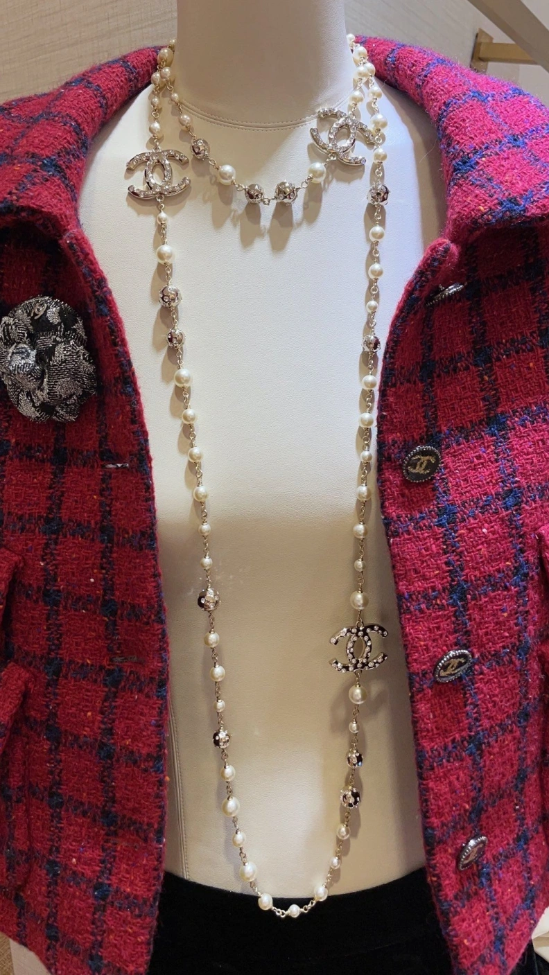 Minimalist Chxnxl Necklaces 286564