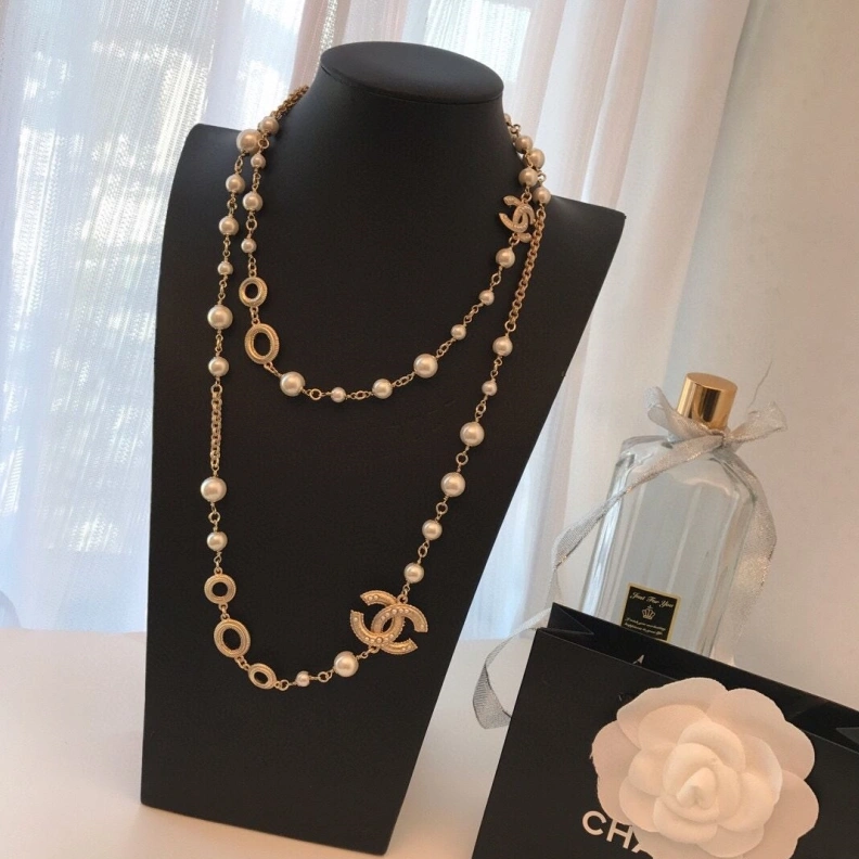 Stylish Chxnxl Necklaces 285570