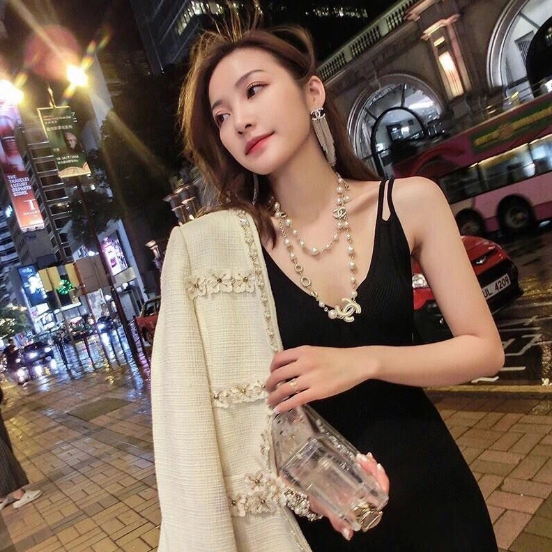 Stylish Chxnxl Necklaces 285570