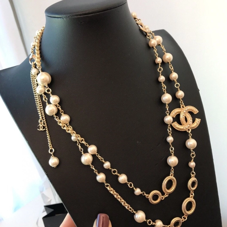 Stylish Chxnxl Necklaces 285570