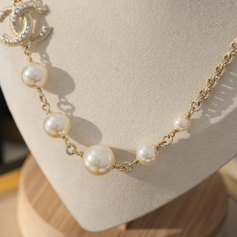 EyeCatching Chxnxl Necklaces 285567