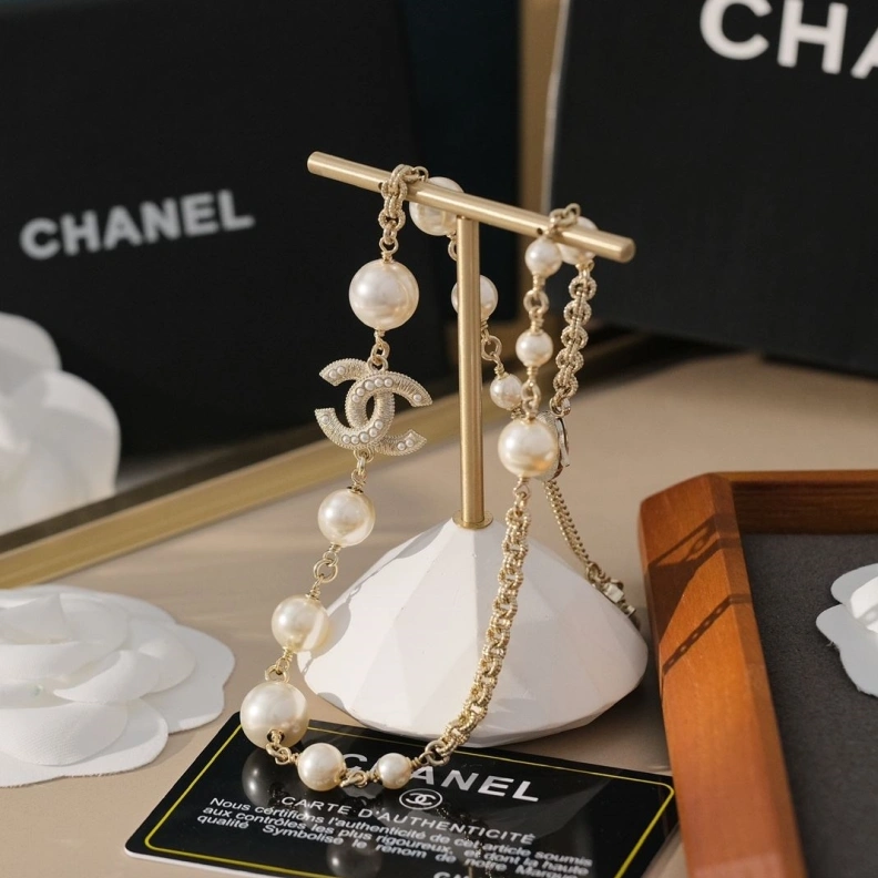 EyeCatching Chxnxl Necklaces 285567
