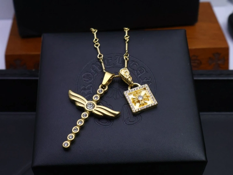 Lightweight Chrxmx Hxxrts Necklaces 297175