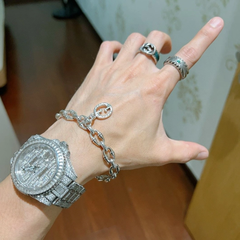 EyeCatching Gxccx Bracelets 302928