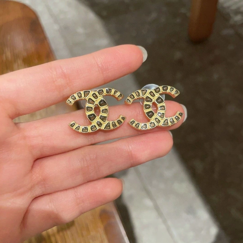 Breathable Chxnxl Earrings 286313