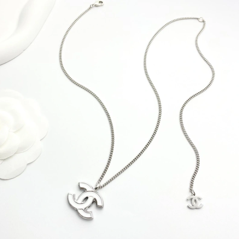 Bold Chxnxl Necklaces 285551
