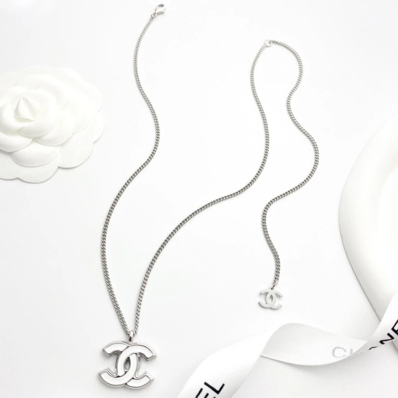 Bold Chxnxl Necklaces 285551