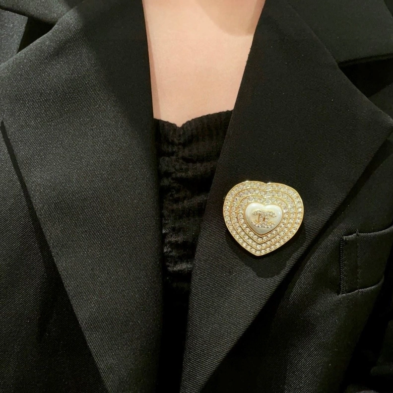 Chxnxl Brooches Sleek 286451