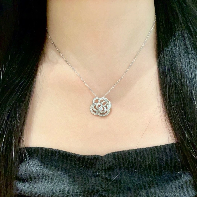 Breathable Chxnxl Necklaces 285558