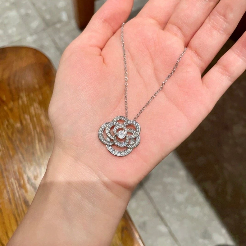 Breathable Chxnxl Necklaces 285558