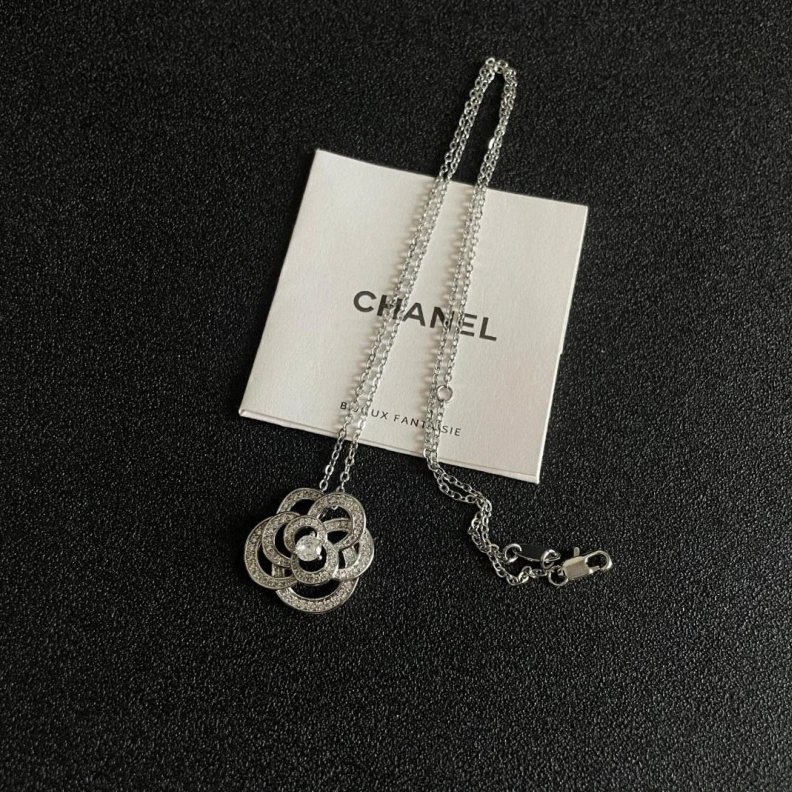 Breathable Chxnxl Necklaces 285558