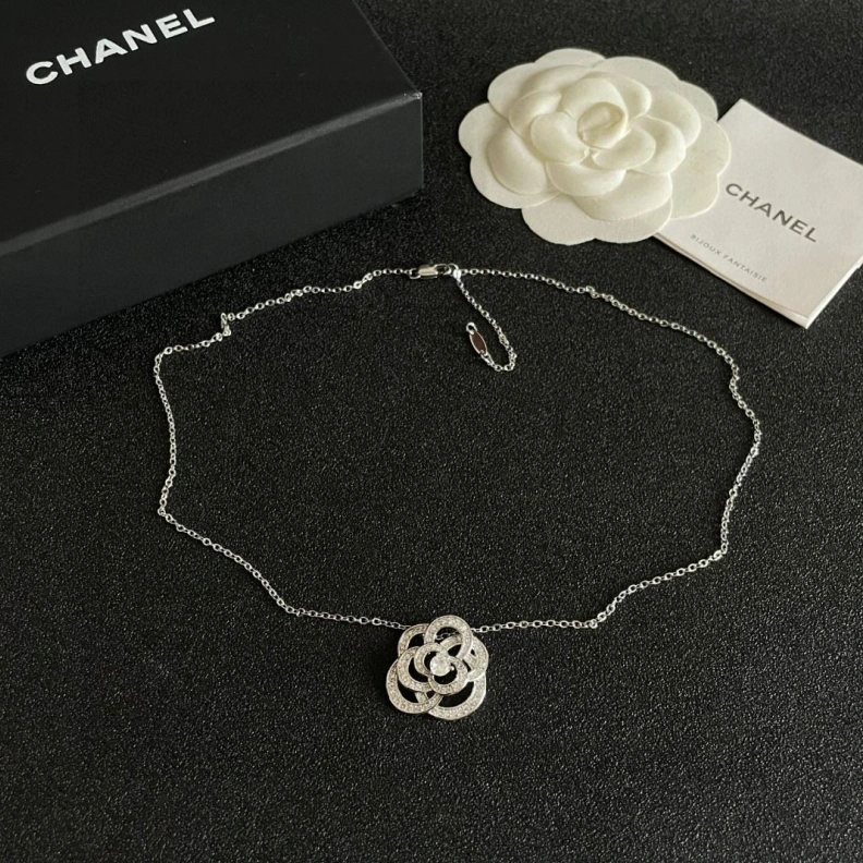 Breathable Chxnxl Necklaces 285558