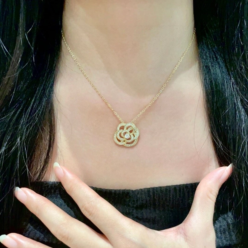Bright Chxnxl Necklaces 285562