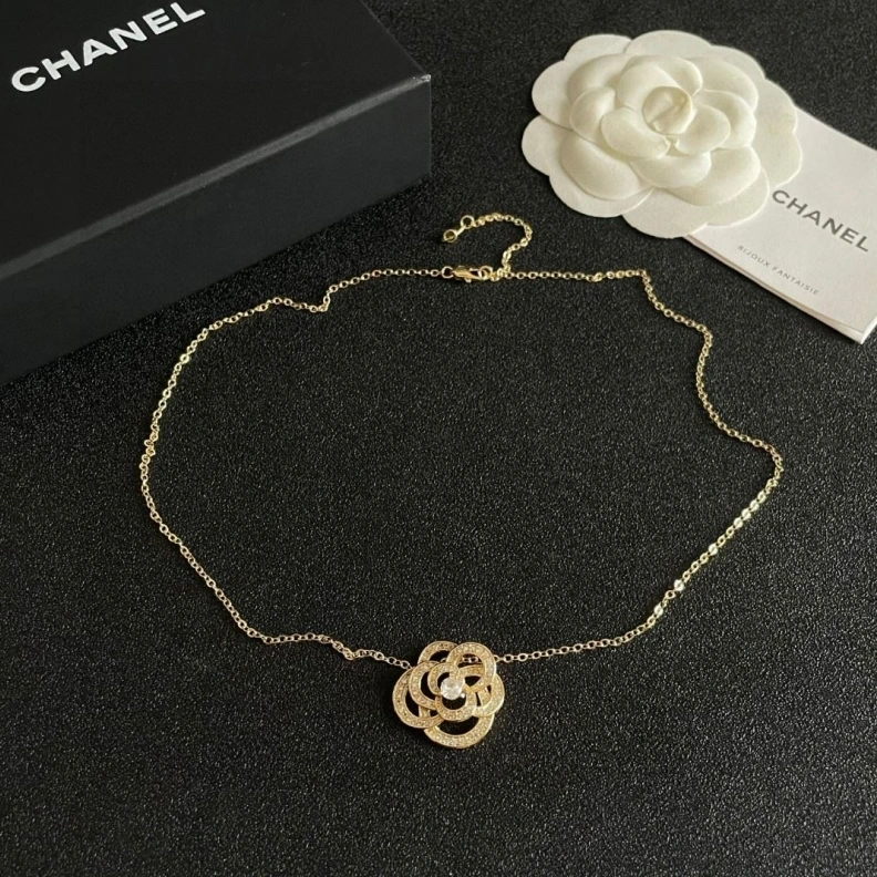 Bright Chxnxl Necklaces 285562