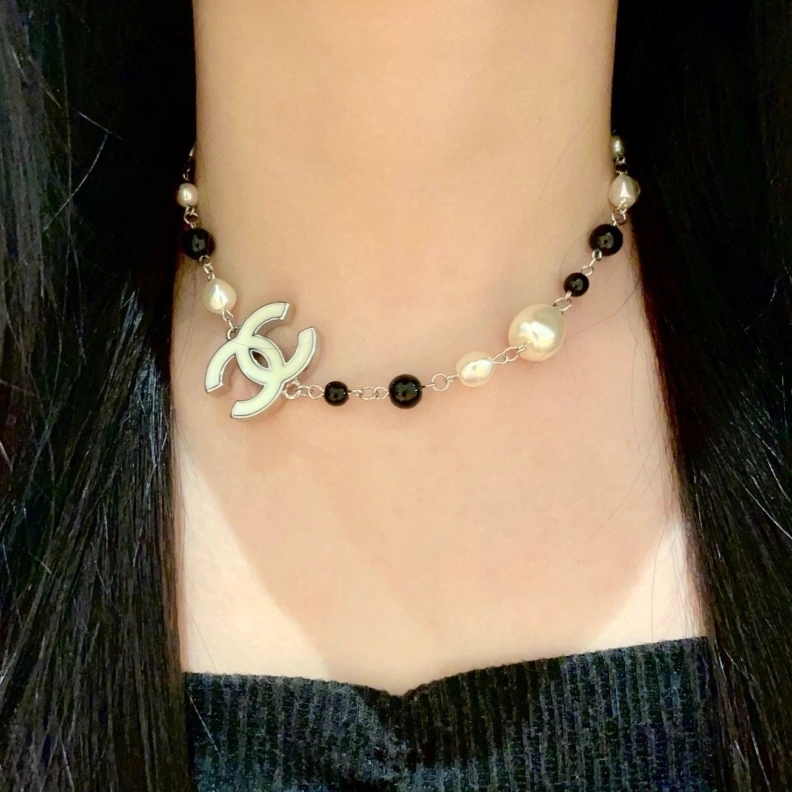 Fashionable Chxnxl Necklaces 285560
