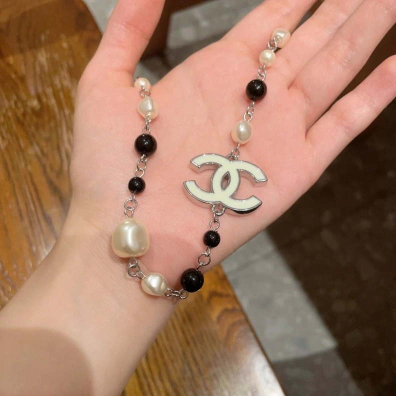 Fashionable Chxnxl Necklaces 285560