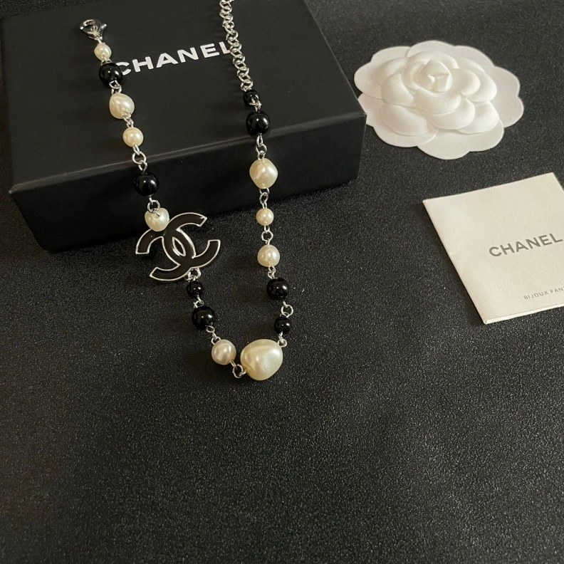 Breathable Chxnxl Necklaces 285548