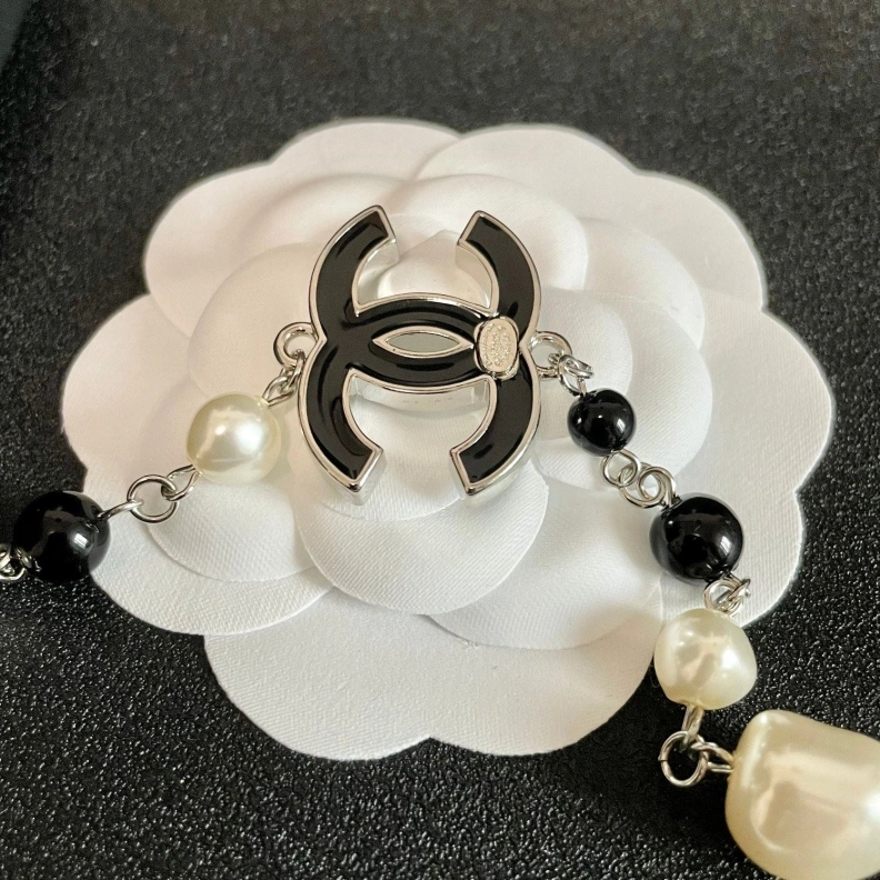 Breathable Chxnxl Necklaces 285548