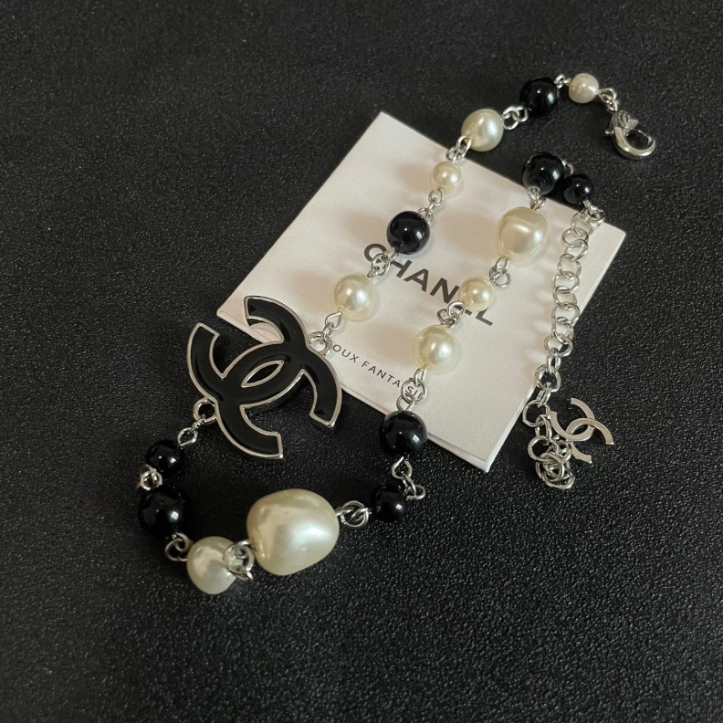 Breathable Chxnxl Necklaces 285548