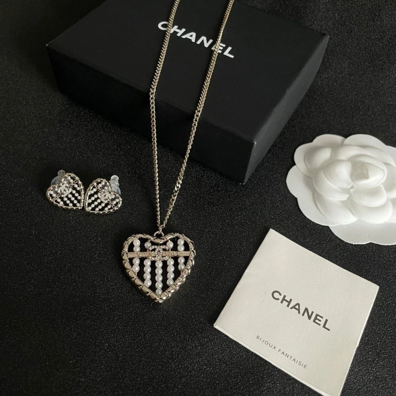 Minimalist Chxnxl Earrings 286269