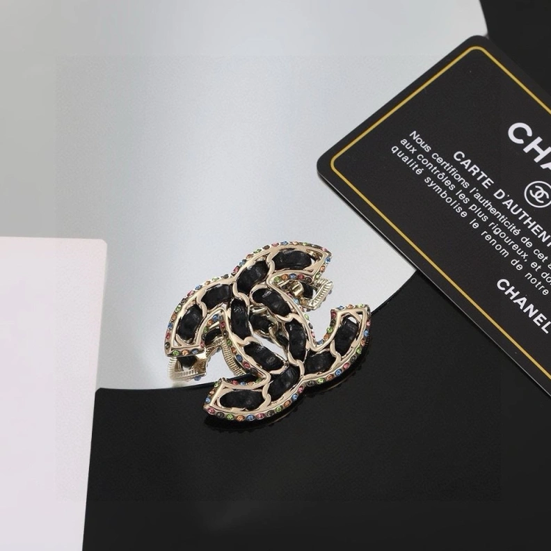 Chxnxl Brooches UrbanStyle 286428
