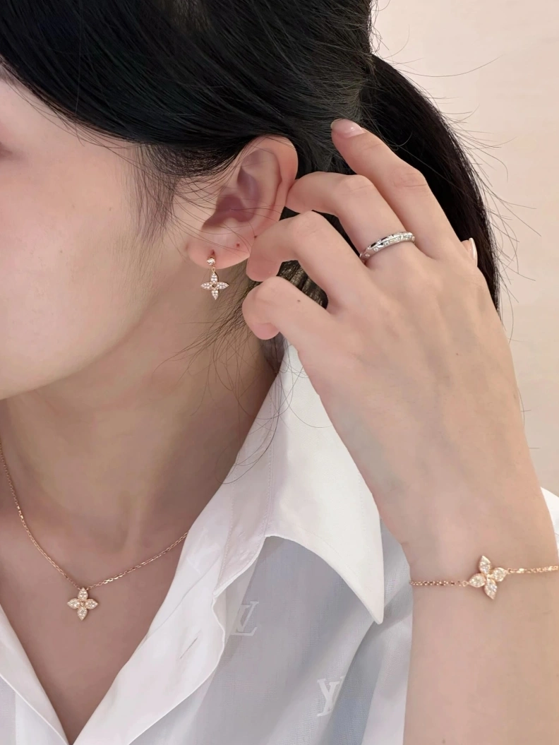 EyeCatching LX Necklaces 308960