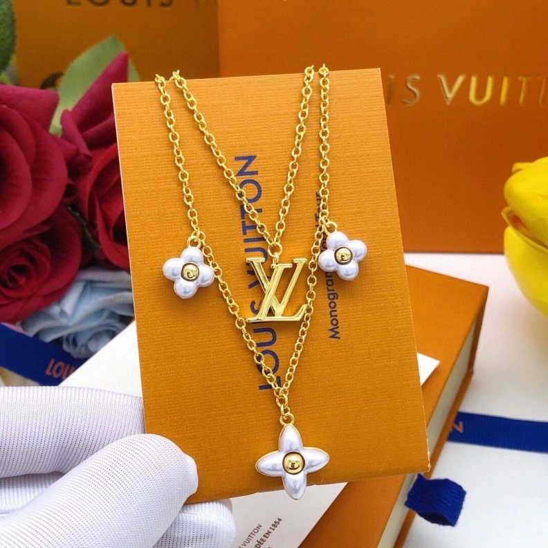 Fashionable LX Necklaces 308974