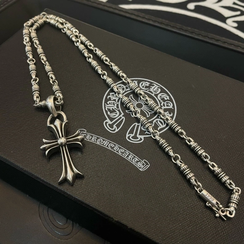EyeCatching Chrxmx Hxxrts Necklaces 297153