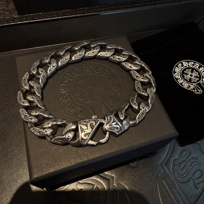 Fashionable Chrxmx Hxxrts Bracelets 297486