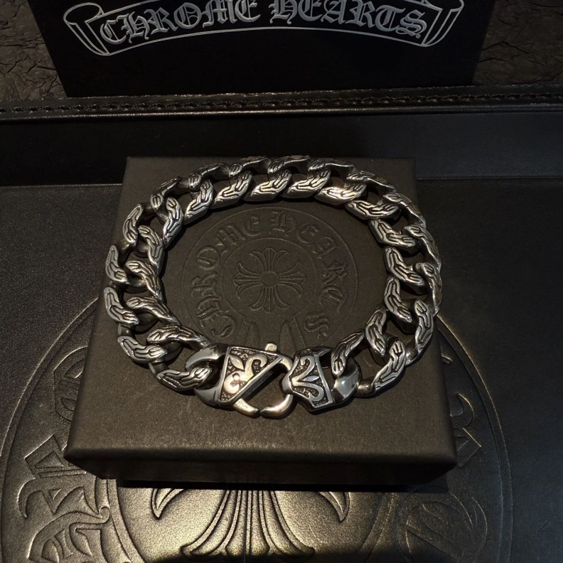 Fashionable Chrxmx Hxxrts Bracelets 297486