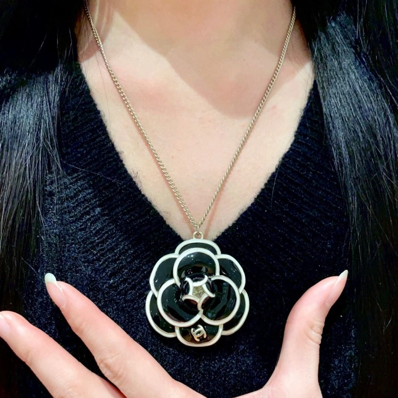 Fashionable Chxnxl Necklaces 285544