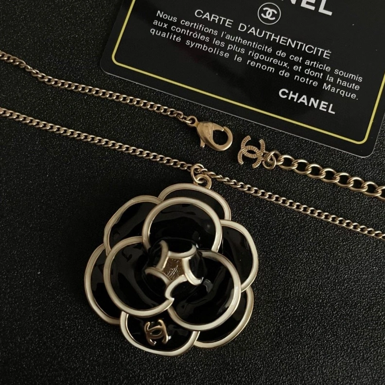 Fashionable Chxnxl Necklaces 285544