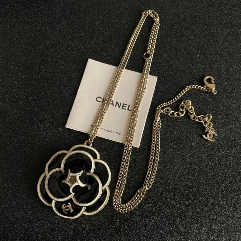 Fashionable Chxnxl Necklaces 285544