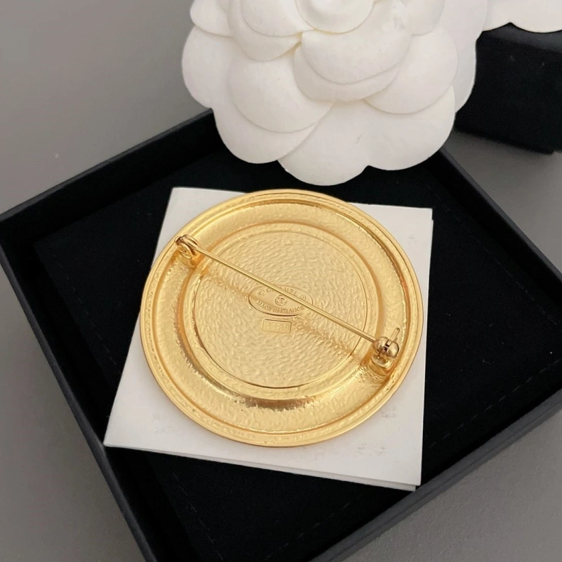 Unique Chxnxl Brooches 286427