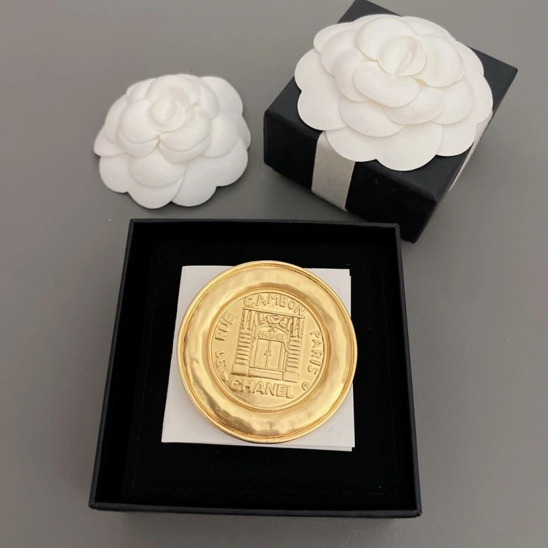 Unique Chxnxl Brooches 286427