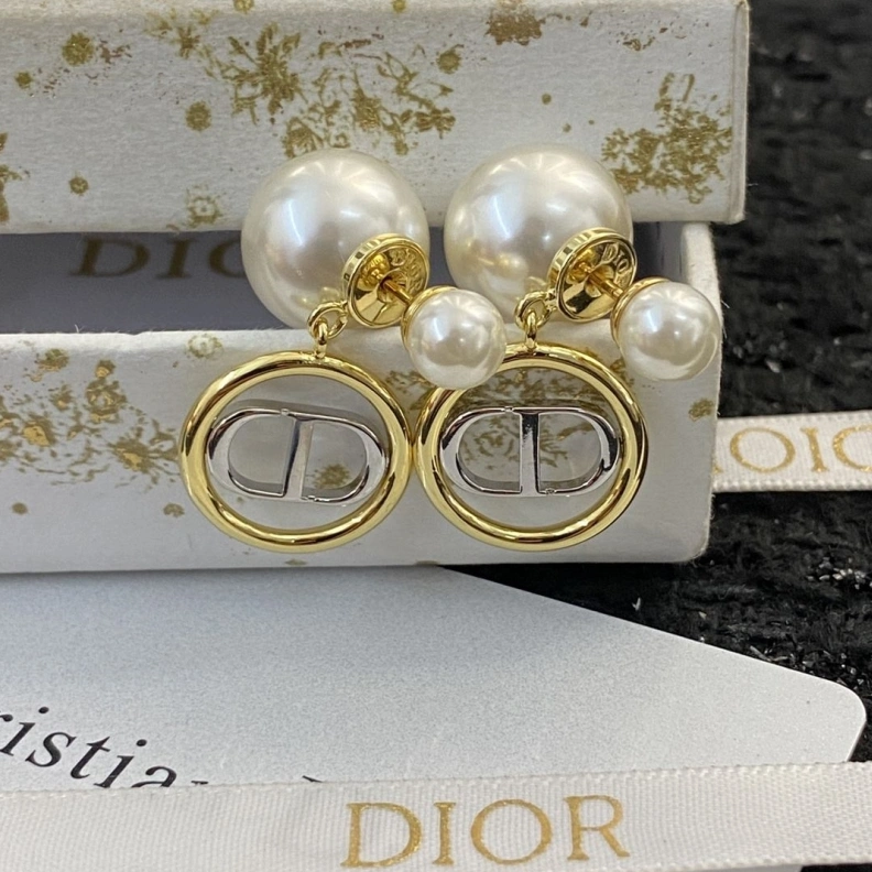 Efficient Christian Dxxr Earrings 294255