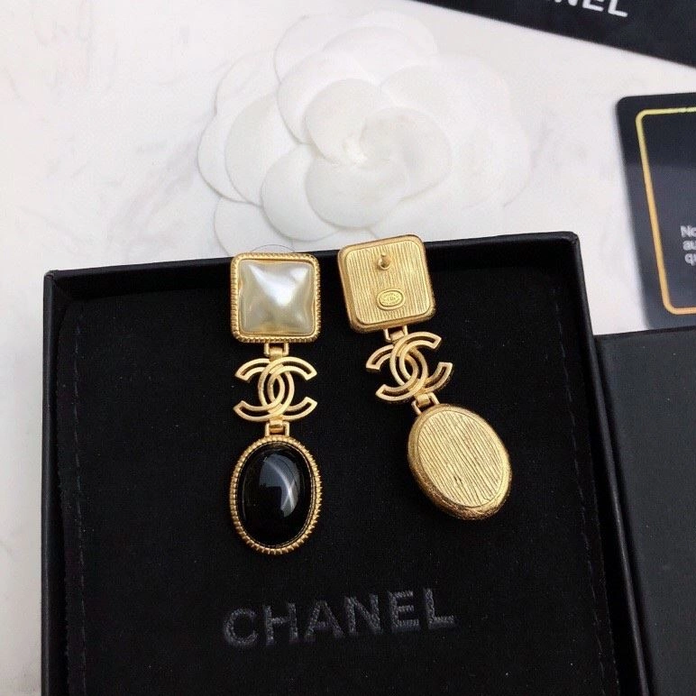 Stylish Chxnxl Earrings 286232