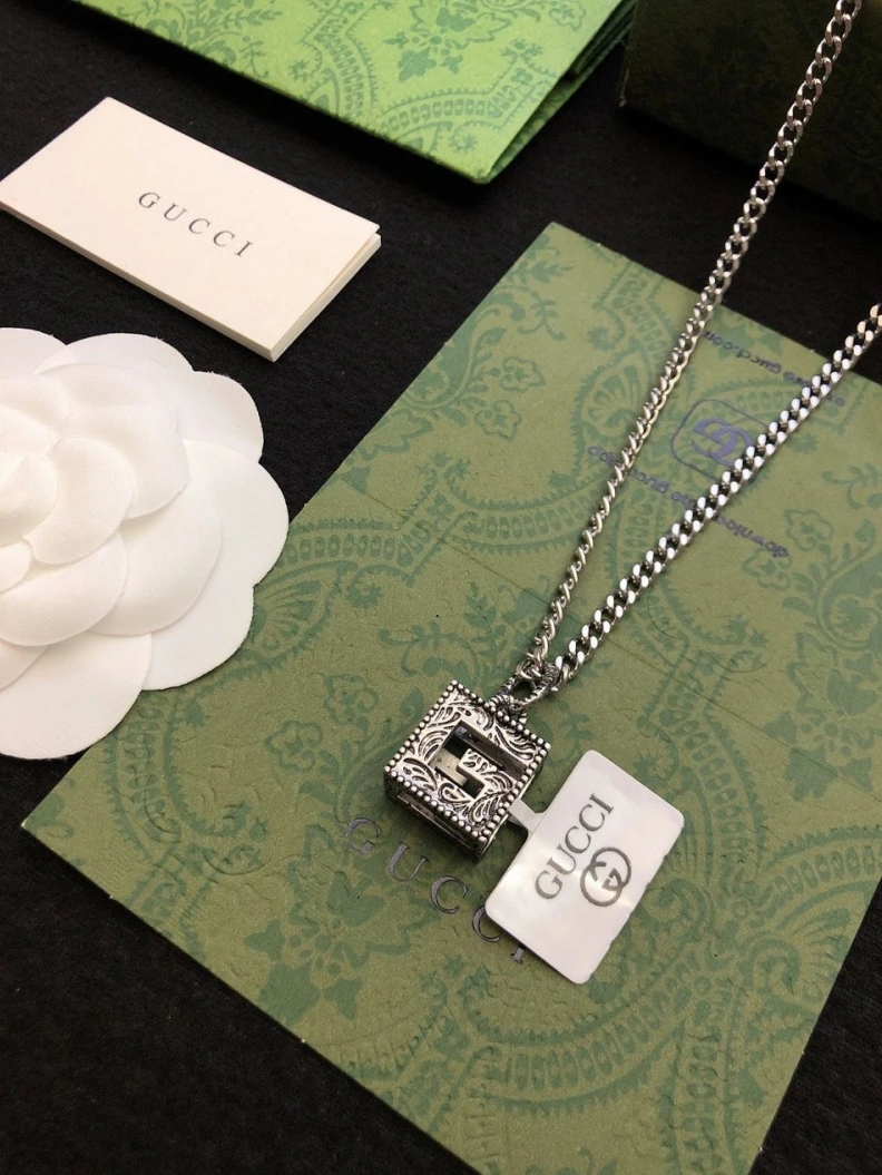 Bright Gxccx Necklaces 302703