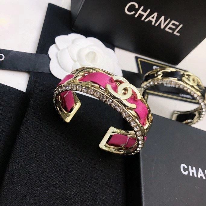 Resilient Chxnxl Bracelets 286519