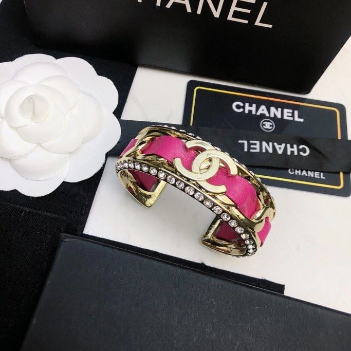 Resilient Chxnxl Bracelets 286519