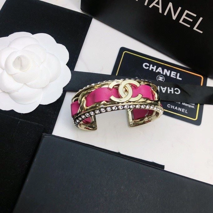 Resilient Chxnxl Bracelets 286519