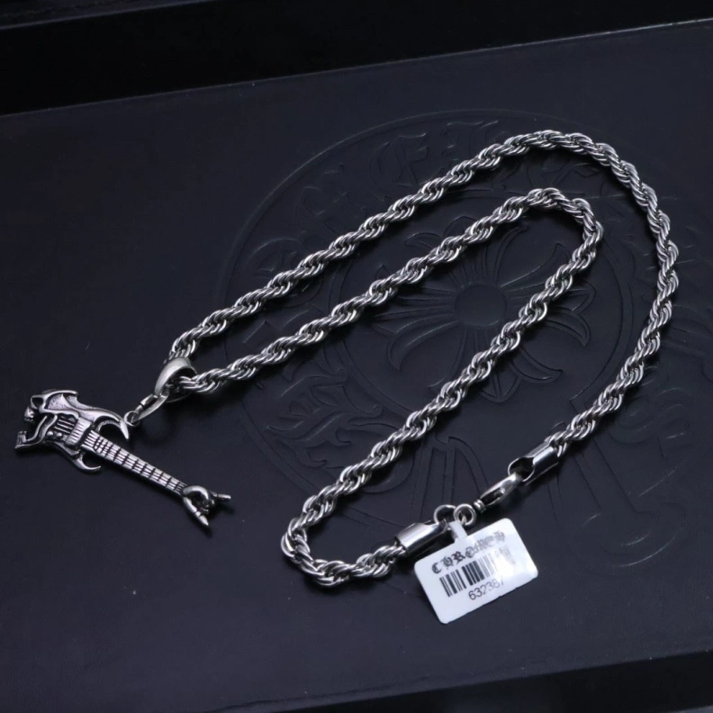 Classic Chrxmx Hxxrts Necklaces 297150