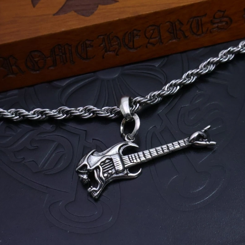 Classic Chrxmx Hxxrts Necklaces 297150