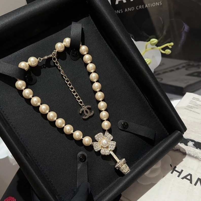 Affordable Chxnxl Necklaces 285531